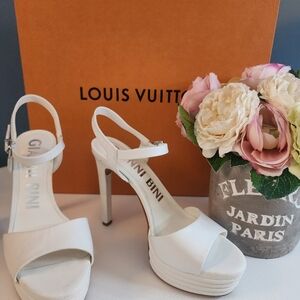 Gianni Bini white  8 1/2M